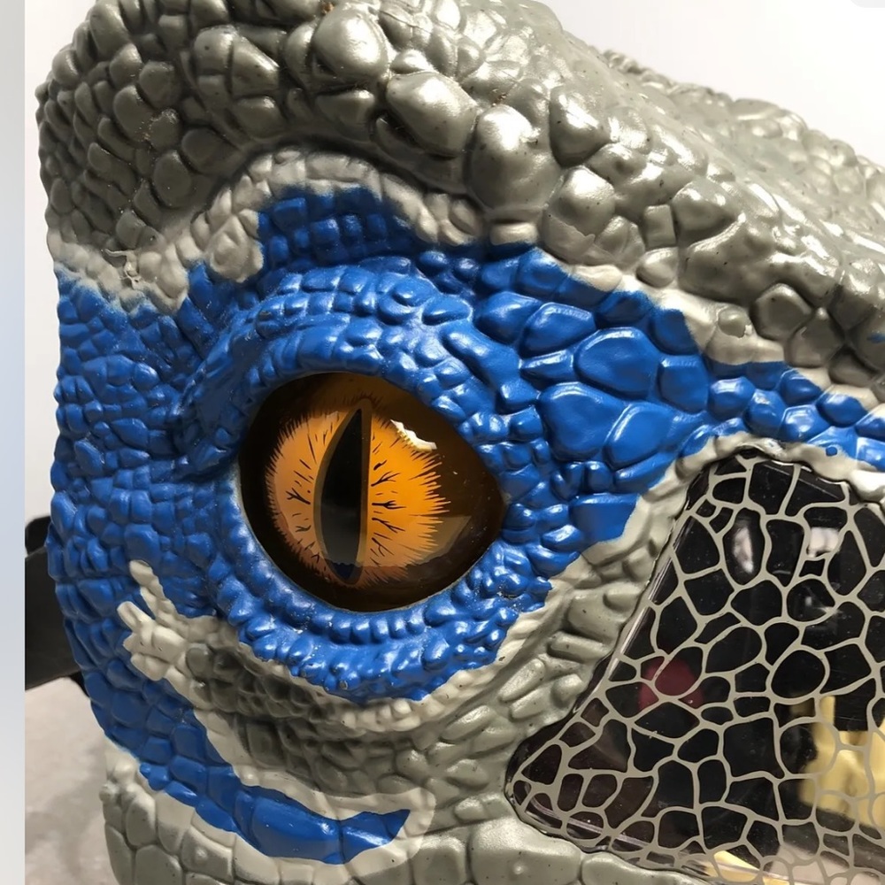 Mattel Chomp Roar Dinosaur head gear. As you open his mouth Blue’s eyes move